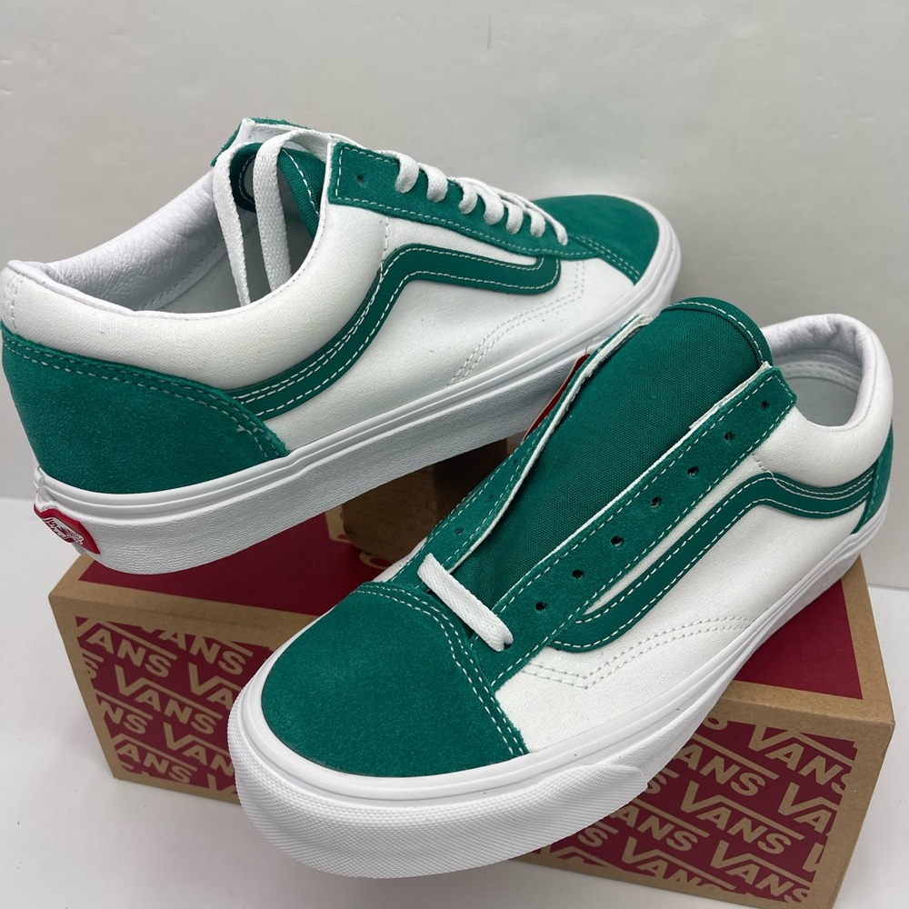 Vans Men’s Style 36 'Classic Sport - Cadmium Green Sneakers
VN0A54F69YE
Stylish - Picture 10 of 16